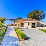 Mora Villa Only Families