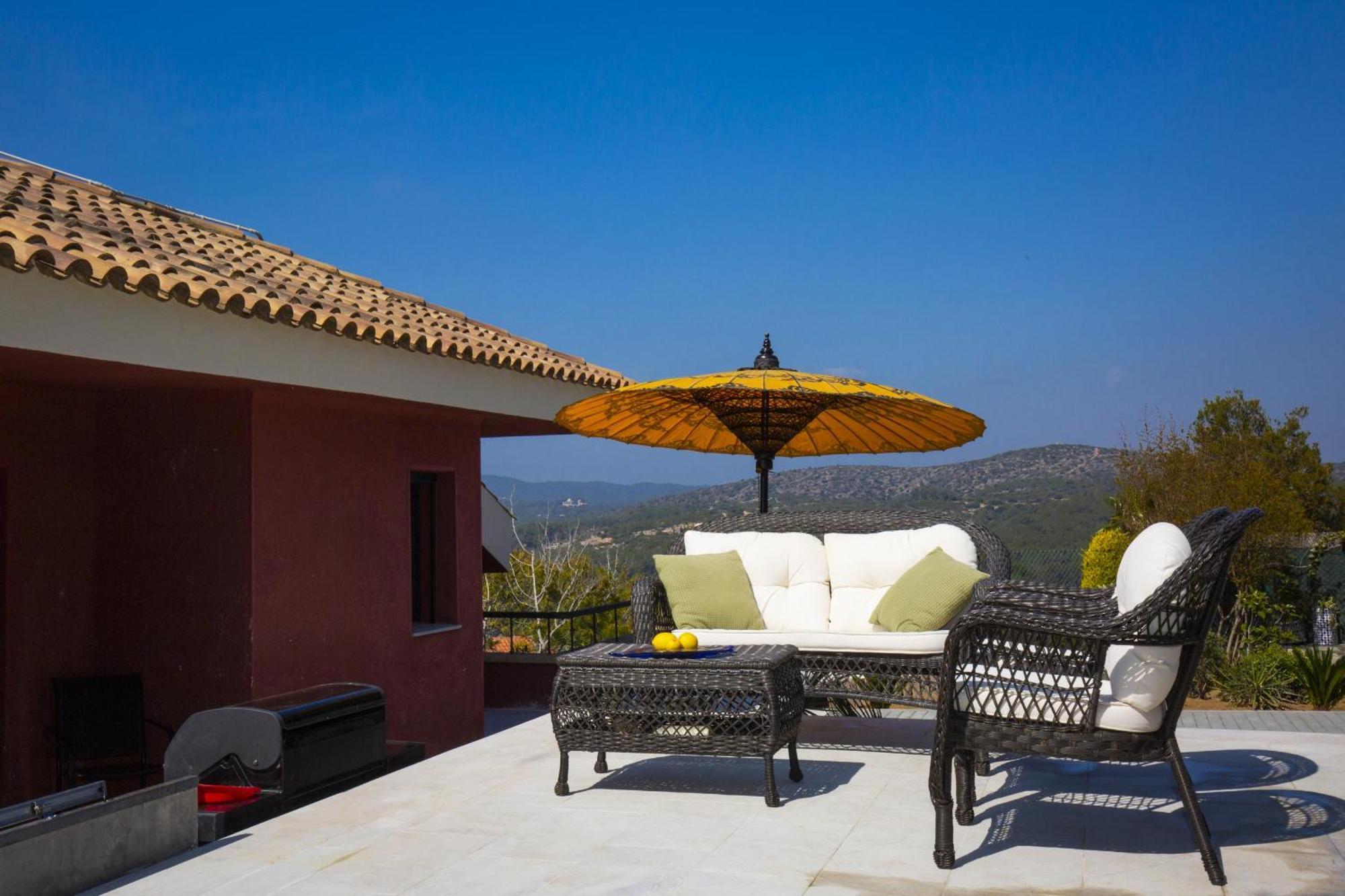 Mora Only Families Villa Tarragona