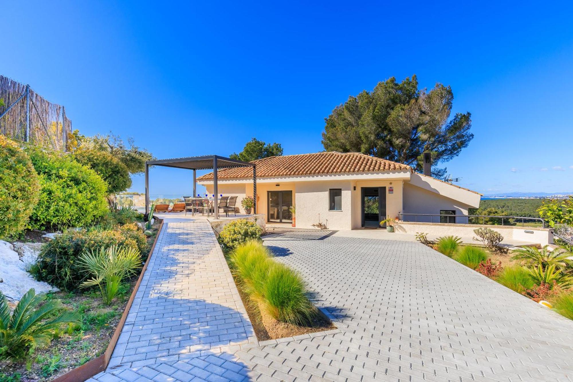Villa Mora Only Families